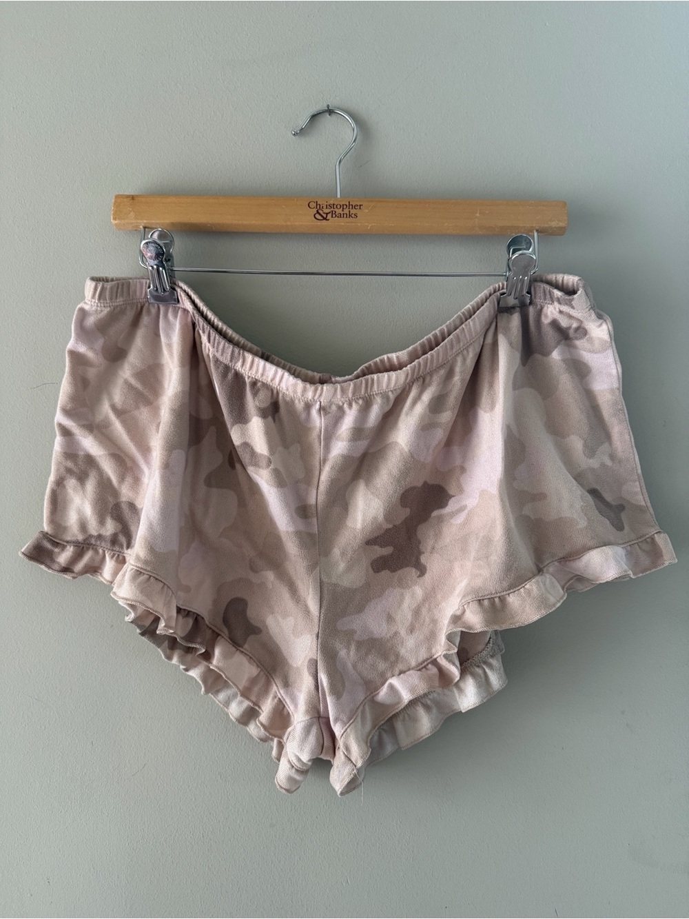 ✨MIDWEST PRINCESS✨ Pink/Tan Camouflage Ruffle Hem Shorts Size XXL